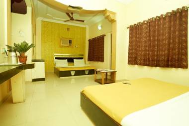 Hotel Saideep Villas Shirdi