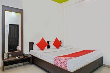 OYO 24551 Hotel Shirdi Sai Inn