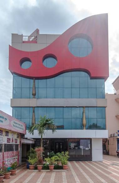 HOTEL SAI COUNTRY INN BY SHANTIKAMAL