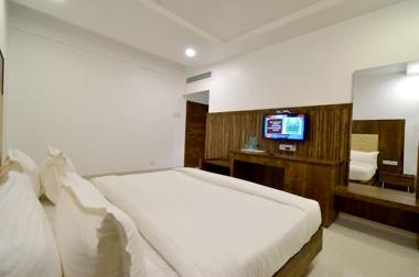 HOTEL DWARKA PARK