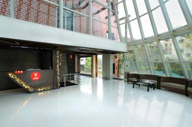 Collection O 8190 Hotel Satyan Inn