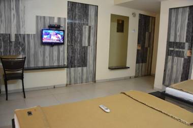 Suraj Budget HOtel