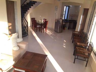 Karjat - 3 BHK Private Bungalow with Private Pool & Garden
