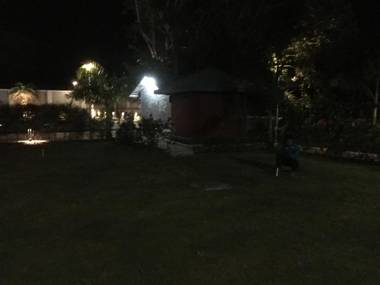 NB & Db’s camping ground by born4tours