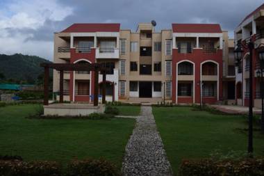 Elite Forest Retreat