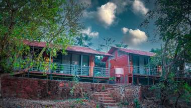 Saveda Farm & Cottages