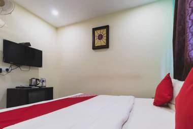 OYO 8065 Accovah Map5 Inn