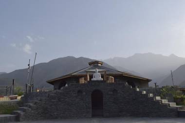 OSHO HIMALAYAS MEDITATION RESORT