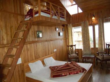 Royal Dutch Resorts and Doll Museum