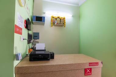 OYO 10242 Hotel Shelton Suites