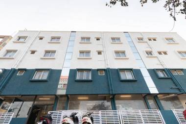 OYO Flagship 67280 Elite Transit Stay