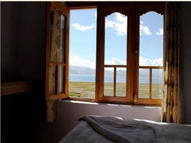 Tsomoriri Hotel Lake View