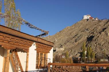 New Royal Guest House