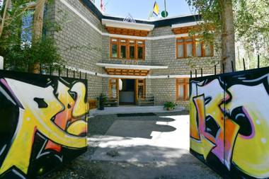 Raybo Hostel