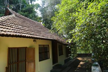 The Mana-Heritage stay - Chengazhimattam Mana