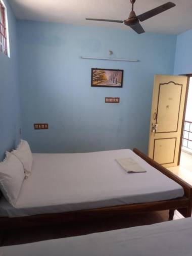 Pari Residential Lodge - Temple View Hotel