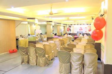 hotel sudarshan palace