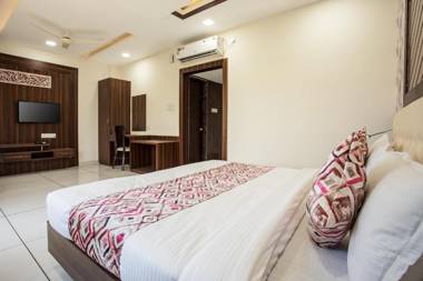 OYO Flagship 13376 Hotel Shri Vilas