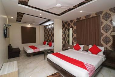OYO 27611 Hotel Shree Regency