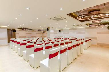 FabHotel Prime Oasis Blue