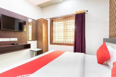 OYO Flagship 27867 Savitri Regency