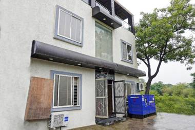 OYO Flagship 60420 Cee Rock