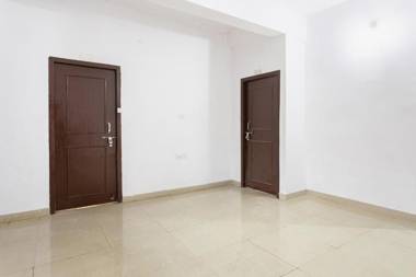 OYO 28691 Hotel Golden Star