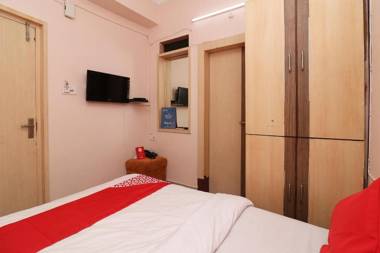 OYO 27866 Hotel Gud Stay