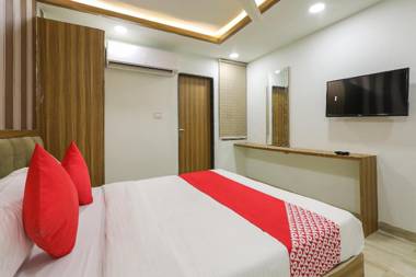 Capital O 27045 Pride Inn