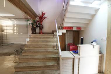 Hotel Avantika By MMR