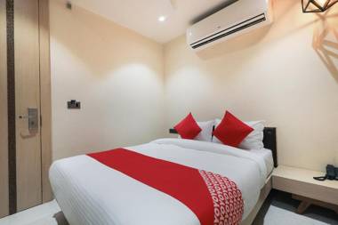 Capital O 66719 Hotel Harriot