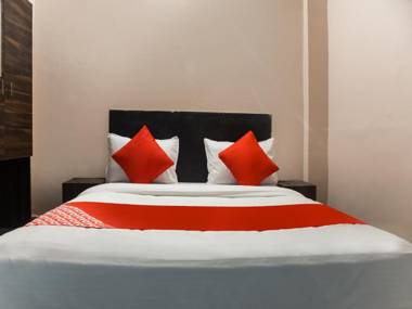 OYO 64823 Hotel Royace Palace