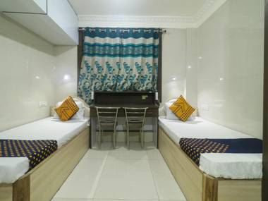 SPOT ON 75825 Convivial Lite