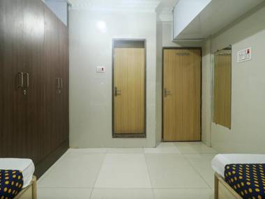 SPOT ON 75825 Convivial Lite