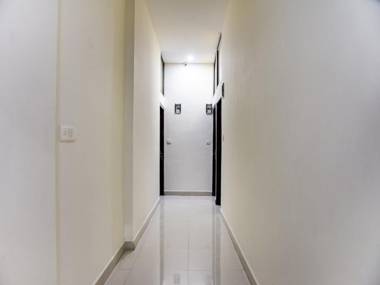 OYO 76644 Paradise Palace