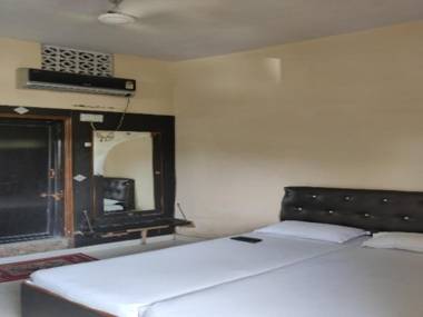 SPOT ON 80821 Hotel Laxmi Vilas