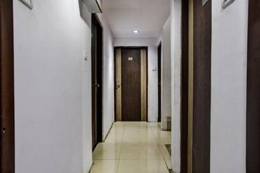 OYO 82217 Hotel Vishwa