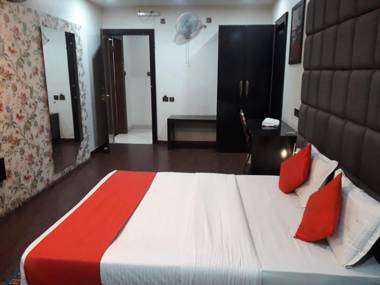 Hotel Sandalwood Bhopal