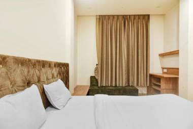 OYO Townhouse 497 Hotel Om Palace