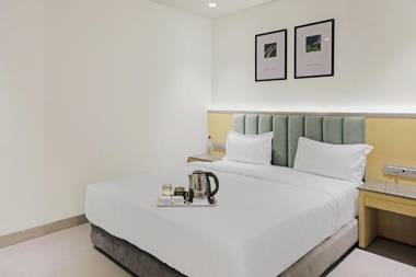 FabHotel Oasis Yellow Courtyard