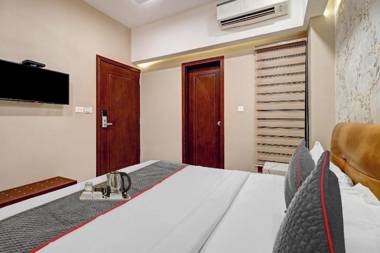 OYO Townhouse 743 The Divine Casa