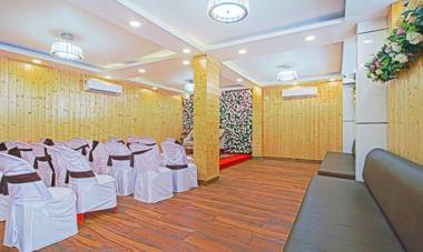 Collection O 43265 Happy Stay