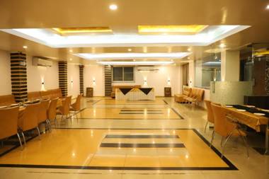 SKG Royal Palace - Chuna Bhatti