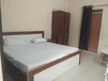 SPOT ON 90637 Hotel Raj Palace