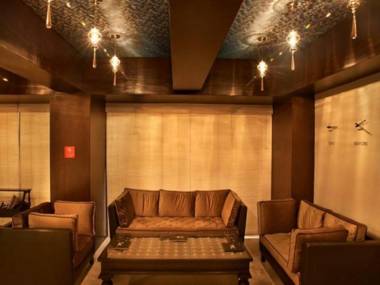 Hotel The Golden Oak Raipur