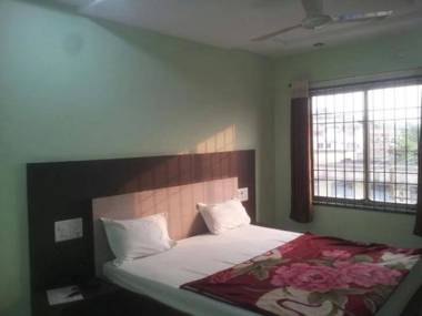 OYO Flagship RPR269 Hotel Shubham Palace