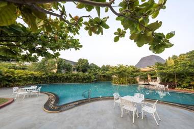 Fairway Golf & Lake Resort