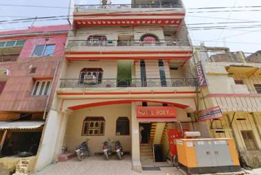 Goroomgo Roxy DX Gaya