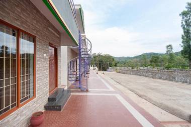 OYO 37391 Tom And Jerry