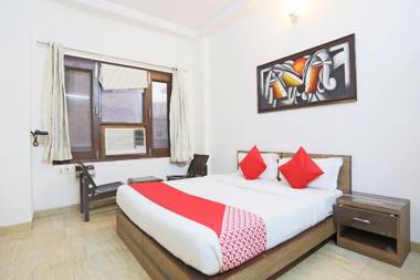 OYO 70467 TT Nalin Inn